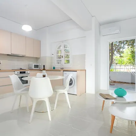 Costa Vasia Seaside And شقة Vrahati