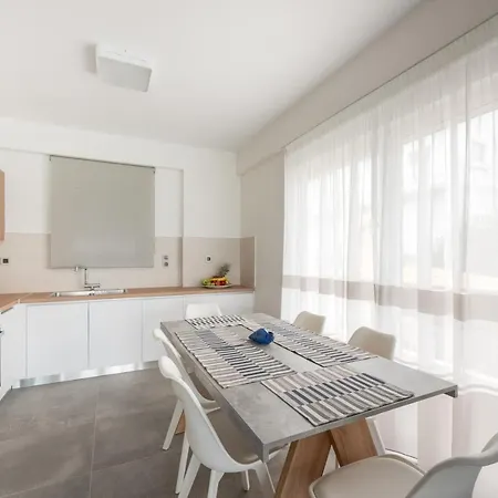 Costa Vasia Seaside And *